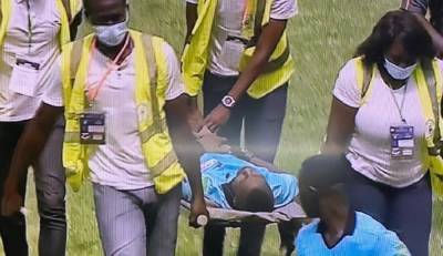 Арбитр потерял сознание прямо во время матча Кубка африканских наций: фото и видео