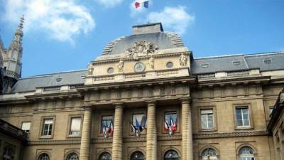 Ощадбанк обжалует решение Парижского апелляционного суда по делу против Российской Федерации