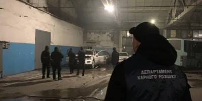 В Херсоне сожгли машину заместителя начальника полиции, задержаны три человека — видео