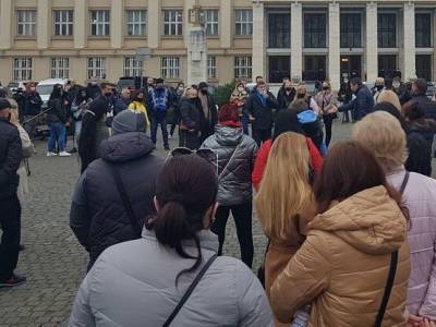 В Ужгороде предприниматели вышли на акцию протеста против карантина