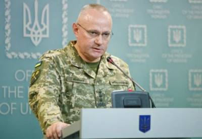 Россия стягивает войска к украинским границам - Хомчак