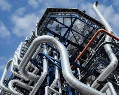 Инвестиции "Газпром нефти" в новый комплекс Омского НПЗ превышают 60 млрд рублей