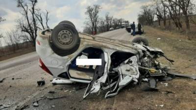 В Ставропольском крае в ДТП с КамАЗом погиб водитель легковушки