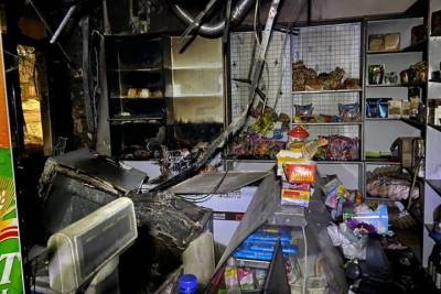 Магазин горел на первом этаже жилого дома в Канаше