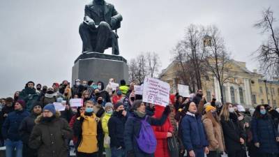 За год в Петербурге привлекли к ответственности более 100 митинговавших несовершеннолетних