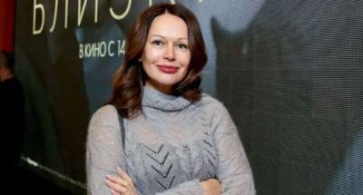 «Словно удар молнии»: Безрукова объяснила, почему бросила бывшего мужа Ливанова