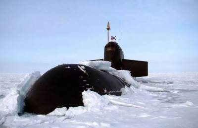 Адмирал ВМФ назвал учения атомных подлодок в Арктике сигналом