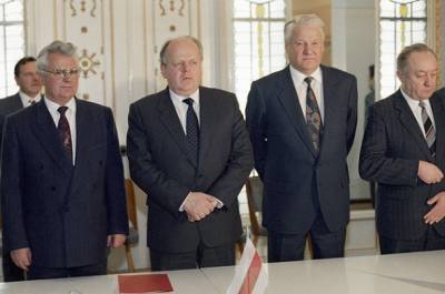Беловежские соглашения: почему Горбачёв не предотвратил заговор против СССР