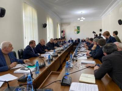 Софинансирование Россией повышения зарплат бюджетникам Абхазии сокращается