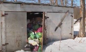 Жители Белозерского района задыхаются от мусора
