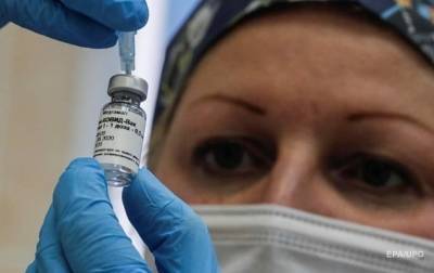 Медик заболела коронавирусом после двух прививок вакциной Спутник V