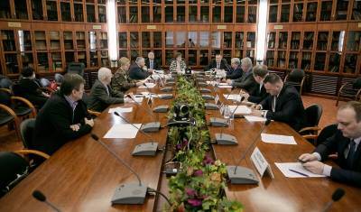 Досрочно прекращены полномочия тюменского сенатора Михаила Пономарева