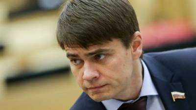 Депутат: Госдума не собирается идти крестовым походом на русский мат