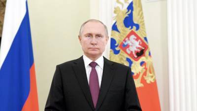 Путин поручил изучить вопрос продажи изъятой у «чёрных лесорубов» древесины