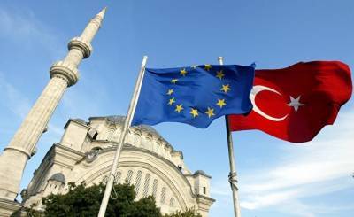 Anadolu: ЕС будет развивать отношения с Турцией по принципу «кнута и пряника»