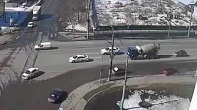 Терновский камикадзе: момент ДТП с двумя авто попал на видео