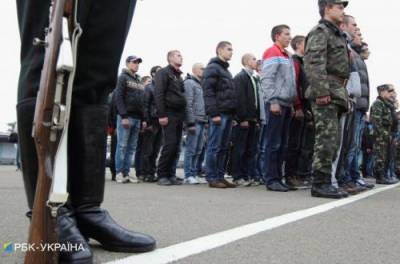 Эра военкоматов закончилась: украинцев перевели на электронный военный билет