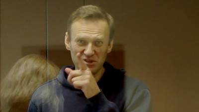 Алексей Навальный объявил голодовку с требованием допустить к нему врача