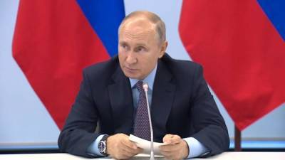 Владимир Путин отчитался о доходах за прошлый год