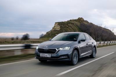 Skoda Octavia стала доступна с новыми двигателями в России