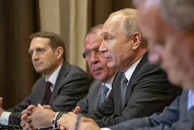 Песков заявил о риске войны после переброски Россией военных к границе с Украиной