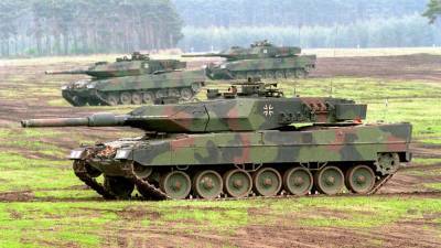 СМИ: плохие дороги и бюрократия "встанут на пути" танков НАТО в Европе в случае войны с РФ