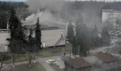 Под Киевом в детском саду произошел масштабный пожар: видео