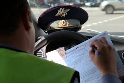 В Астрахани инспектор ДПС оштрафован за служебный подлог