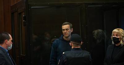 Навальный из-за больных ног отказывается принимать пищу в тюрьме