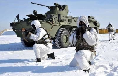 Минобороны РФ срочно перебрасывает в Крым военную технику