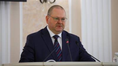 Совфед досрочно прервал сенаторские полномочия Олега Мельниченко