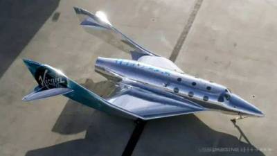 Virgin Galactic представила новый космический корабль с зеркальным покрытием