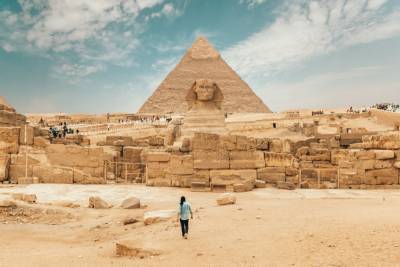 Уличная еда, пирамиды и грязные улицы: что можно увидеть в Каире