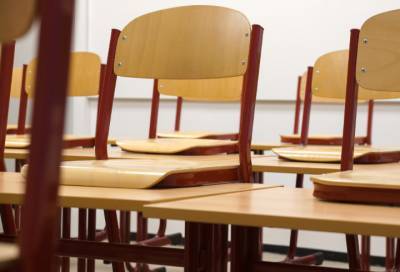 Мебель для кировской школы стала поводом для возбуждения уголовного дела