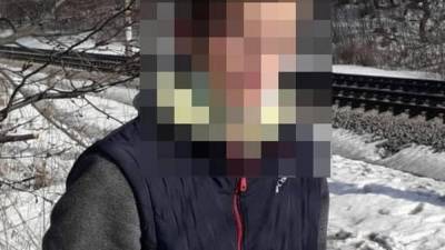 В Киеве за закладку наркотиков поймали 19-летнего студента: фото