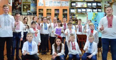 Не гаджеты, а баян: как детский ансамбль гармонистов из Жашкова удивляет Украину и мир