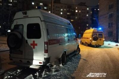 Подросток остался жив после падения из окна 17-го этажа на юге Москвы