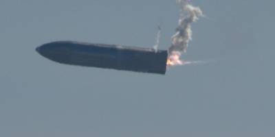 Взорвался после посадки. SpaceX со второй попытки провела испытания прототипа для полета на Марс