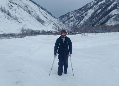 Двое суток полз по снегу со сломанной ногой: невероятная история спасения в алтайских горах