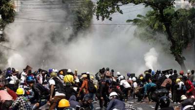 В Мьянме во время митингов полиция убила 38 протестующих