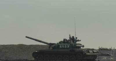 На полигоне Кадамовский танкисты ЮВО отработали метод «танковой карусели»