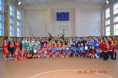 В Донецке определили лучшую группу поддержки спортивных команд