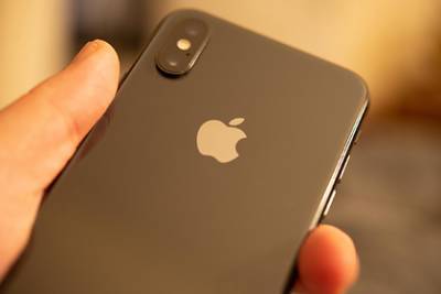 Apple засудят за сгоревший в кармане iPhone