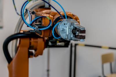 Школьников научат конструировать робототехнику – Учительская газета