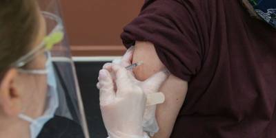 В США группа добровольцев помогает старикам получить вакцины от коронавируса - ТЕЛЕГРАФ