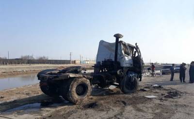 В Бухарской области грузовик вылетел в канал