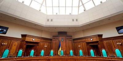 Судьи КСУ устроили перепалку из-за кресла Тупицкого