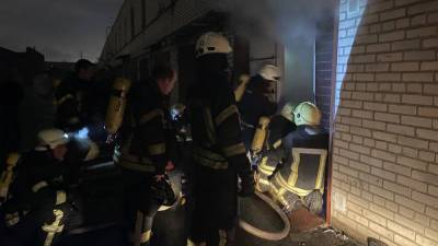 Пожар в гараже-сауне в Киеве: полиция показала, как спасали людей – видео