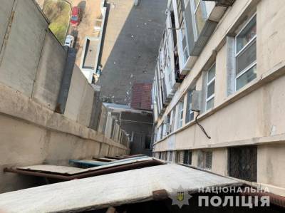 В Одессе 18-летний юноша на глазах у людей выпрыгнул с 15 этажа: это 2 случай за неделю