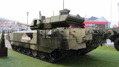 ВС России получат на вооружение бронетехнику на платформе "Армата" в 2022 году